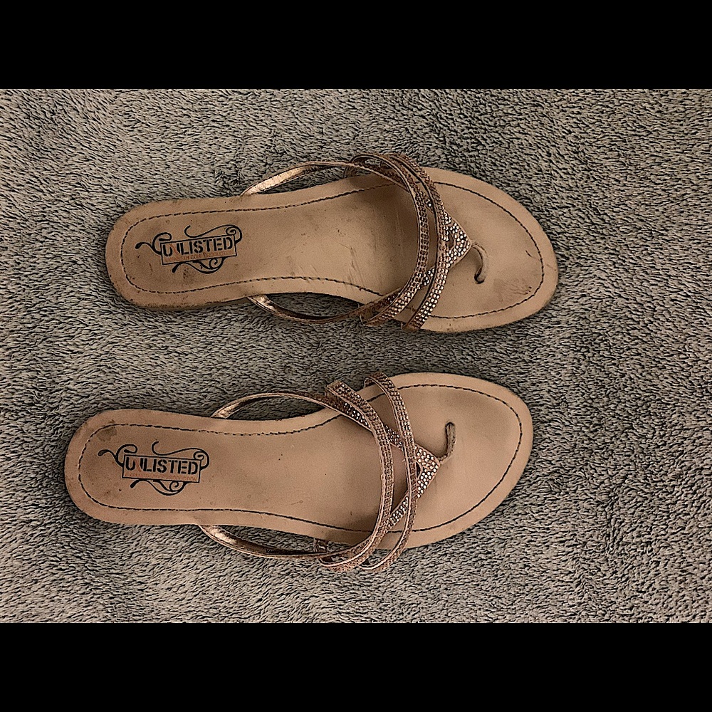 Unlisted sandals